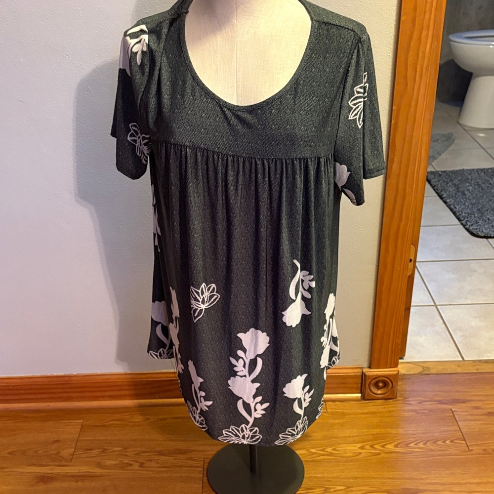 Rosegal Black and White Floral Short Sleeve Top